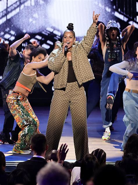 alicia keys gucci sweater|alicia keys at tony awards.